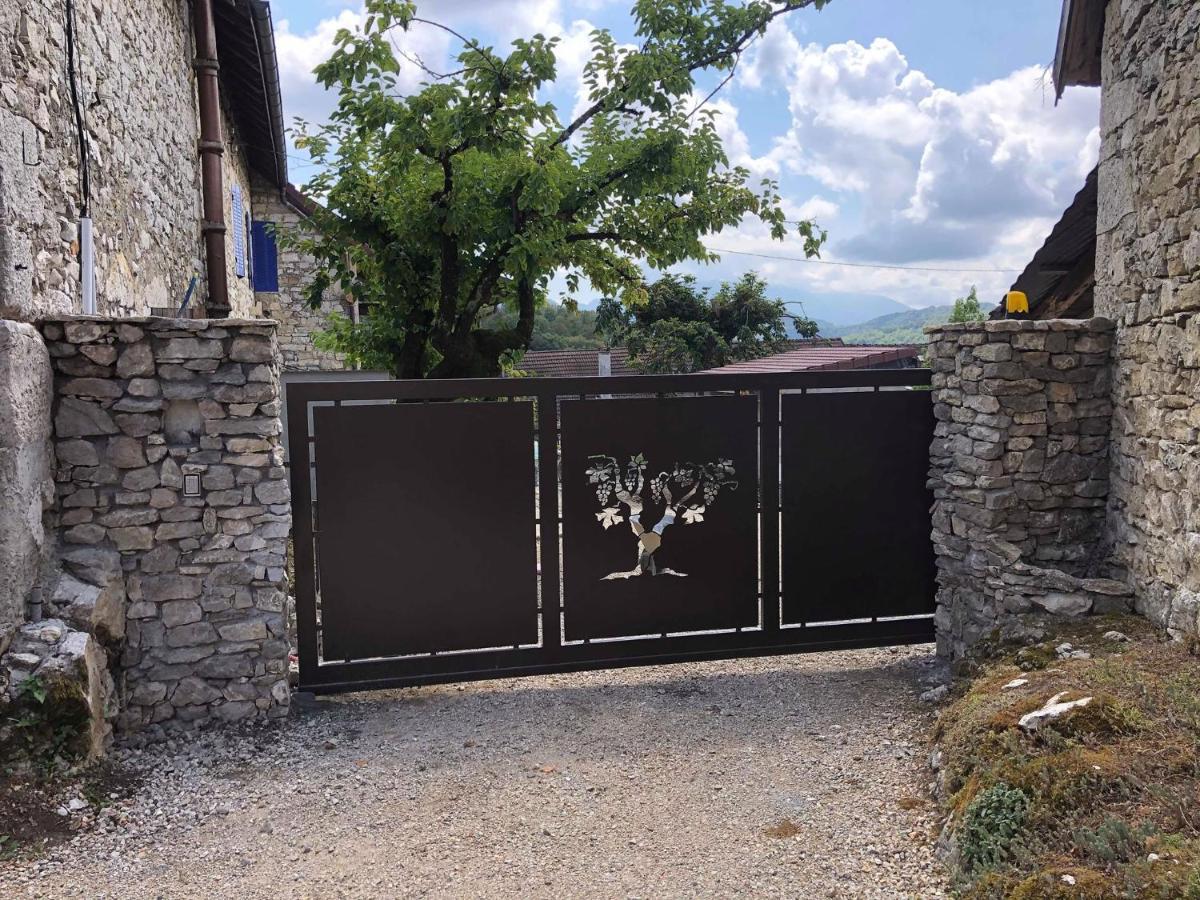 Le Clos Bo-M Marignieu Exterior foto